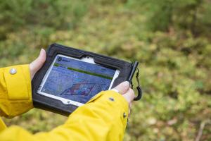 Minskog.fi-fastighetskarta på mobilskärmen