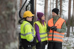 Skogsfackmännen och skogsägare i skogen